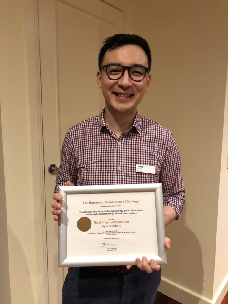 LiangGQu's tweet photo. Pleasantly surprised to receive this in the mail today! Thank you @Uroweb @eau_yuo for this Third Prize Best Abstract by a resident (even with everything changing to virtual) ☺️ Grateful for the fantastic mentorship I’ve had with @AustinUrology @Austin_Health https://t.co/8uxeTXEQW9