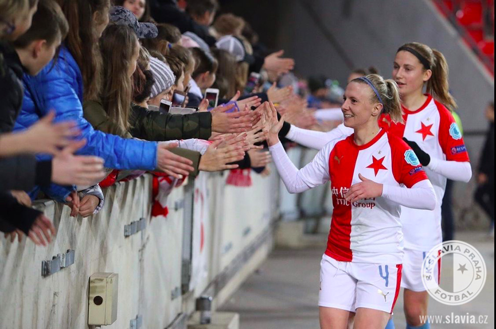 Slavia women´s team Canadian defender Kylla Sjoman officially ended her career. "It was a difficult decision, but there is a new chapter in front of me ," she said. Kylla has been involved in Coaches Across Continents (CAC) activities. <a href="/ky_sjoman/">Kylla Sjoman</a> <a href="/UWCL/">UEFA Women’s Champions League</a>
