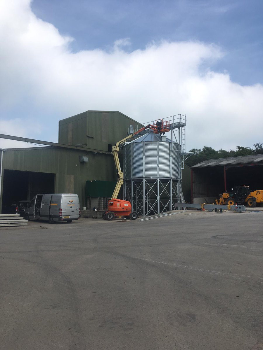 BentallRowlands's tweet photo. Great to see a good job in progress. Thanks to https://t.co/EW4V8jXPzM for asking us to supply this silo #Awesome https://t.co/zqK0Nx6SPl