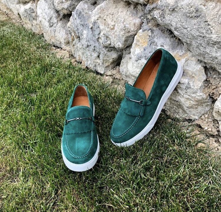 adariscouture's tweet photo. HANDMADE CUPSOLE SNEAKERS
.
WHEN THE FEET ARE COMFORTABLE,SO IS THE MIND, BODY AND SOUL.
.
.
.
.
#green
#cupsole
#sneakers
#shoes https://t.co/7taNqbGMsl