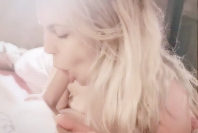 Porn is beautiful 🔞📸 naked, pure, raw and sexy.  This is my passion, passion for pleasurable moments<a href="/tag/subscribe"class="tags"><span>#subscribe</span></a>