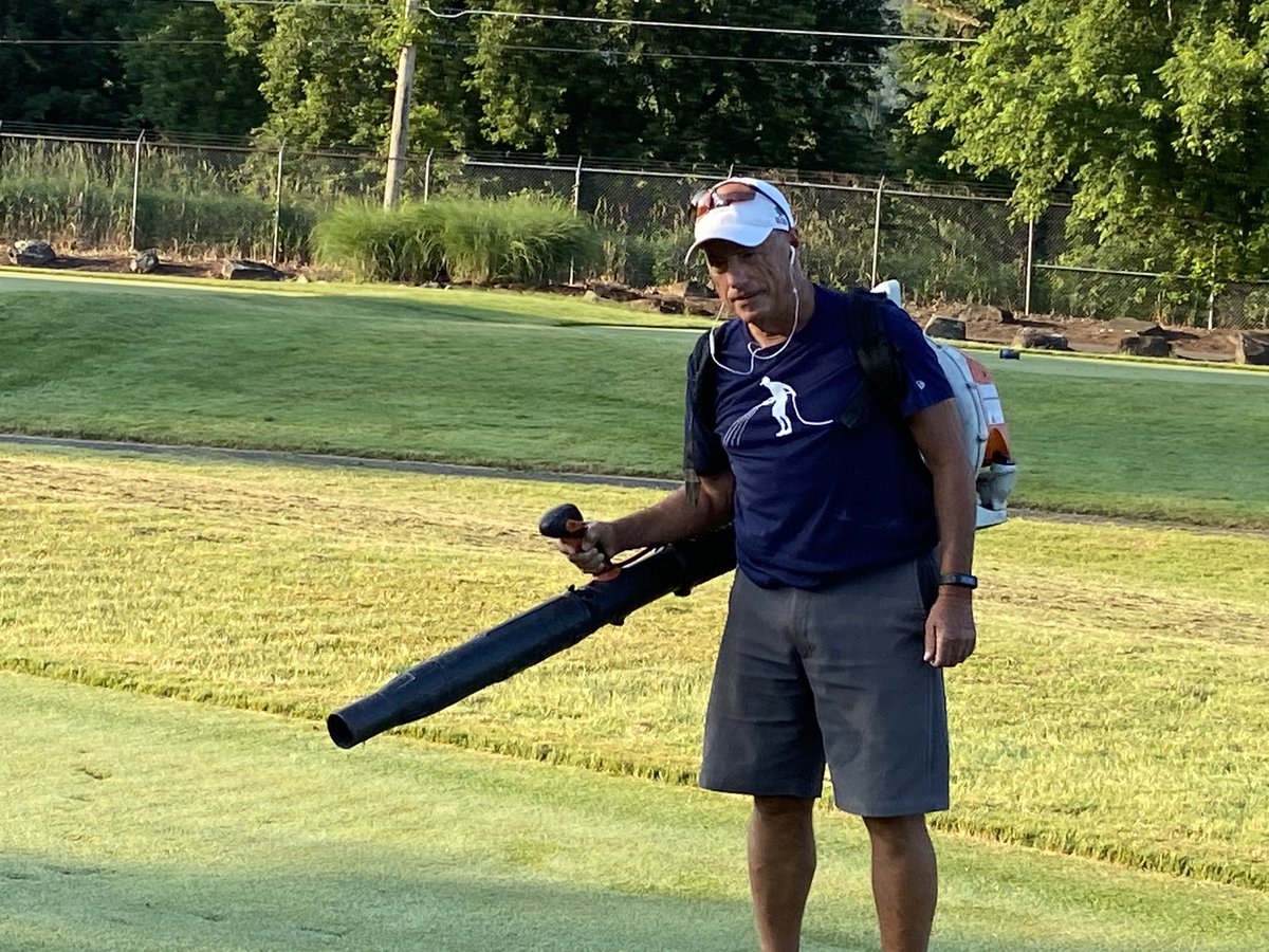 turfguyandgal's tweet photo. Turf Guy at En-Joie GC! https://t.co/qySUlWVumS