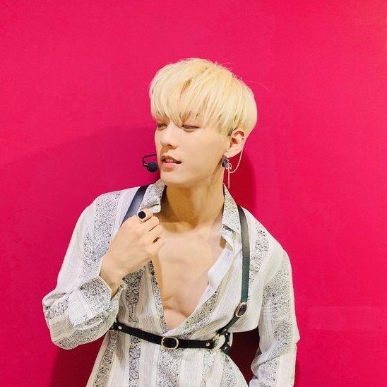 lee minhyuk illegalwhy? it’s definitely illegal to have only one lee minhyuk in btob, right?mr. police office, this is obviously a crime please step on me i mean please focus on stepping up your game while serving your country, thanks.