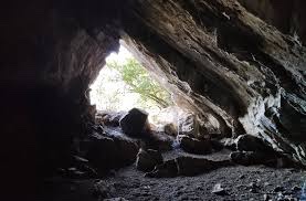 Salmo142

A ti CLAMO, oh Jehová.
Digo: TÚ eres MI refugio
y MI porción en la tierra
de los vivientes

Angustiado y afligido David es asediado por sus enemigos. Está en la cueva, sin libertad. Al ORAR reconoce en Dios su mayor REFUGIO y TESORO

Cuál sea tu cueva ORA a Dios!

#rpsp