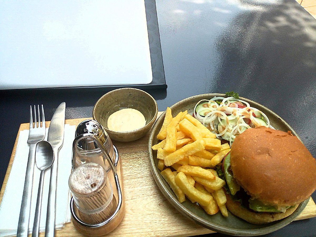 #FoodTasting #kigali new spot #kiyovu opening soon #burgerlovers #coffeelovers fearless entrepreneurs #covid19rw #tuzatsinda <a href="/albcontact/">Albert Rudatsimburwa 🇷🇼</a>  <a href="/oscarkarekezi/">Oscar Karekezi</a> <a href="/Liliane_Barista/">uwase Liliane</a> <a href="/OmanyDenise/">Denise B.</a> #RwOT