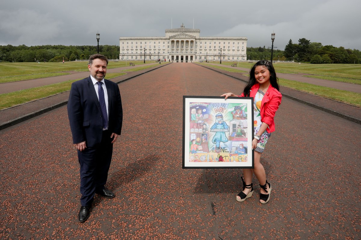 RadiusHousing's tweet photo. Art from the Heart makes it to Stormont😀

The winning piece from our Art Competition will now hang in the Department of Health as a way of saying thank you to those working in the Health Service in recent months👏

Read the full story here👉https://t.co/WPpyYVDNSf https://t.co/qNEd1xGede