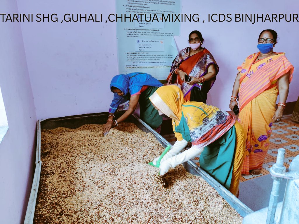 WCDOdisha's tweet photo. Even during the pandemic, #FixedDay approach for mixing ingredients of #Chhatua on #23rdOfEveryMonth continues unabated to ensure that quality #TakeHomeRation is prepared for children 🧒 and pregnant 🤰 &amp; nursing 🤱women of the state.

#OdishaCares https://t.co/K7J1Ex6E1f