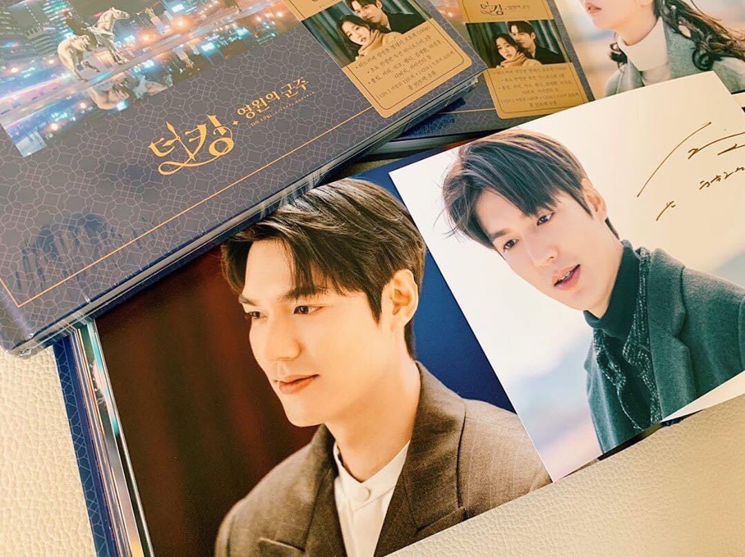 polarishavenph's tweet image. PH GO | #PolarisGO
*Please Help Retweet*
THE KING : ETERNAL MONARCH

Price: 1300Php ALL IN + LSF

DOO: June 30
DOP: June 30

DM US IF INTERESTED!