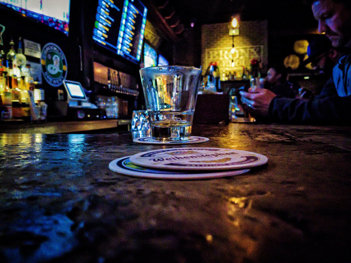 fonfotogh's tweet photo. For stress or pleasure. It goes both ways. #phonephotography #samsunggalaxys8 #bronxale https://t.co/yZojJRYFGf