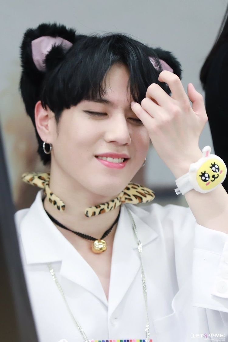 yugyeom @GOT7Official  #GOT7     #GOT7_NOTBYTHEMOON     #GOT7_DYE  