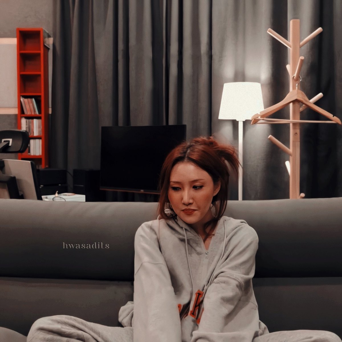 우리 막내 아프지만 말자
컴백 준비로 바쁘고 피곤할텐데
팬들 생각하다가 부상 입은거라서 더 가슴 아프다 혜진아 아프지 말고 항상 건강하자
사랑해 #화사