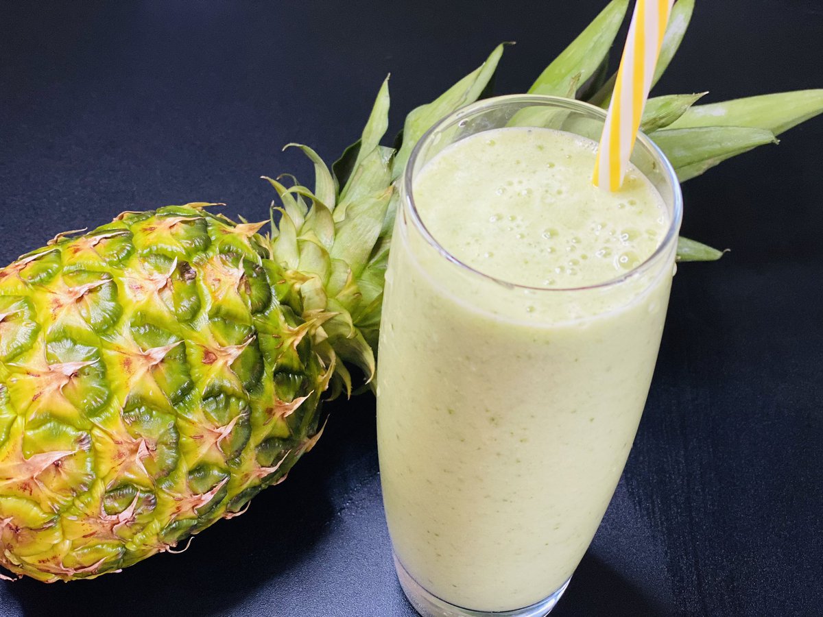 Pineapple Smoothie🤗#simplerecipe #onmyyoutubechannel #LinkInBio #subscribeplease #smoothie #smoothies #healthylifestyle #healthysmoothie #loseweight #dietsmoothie #pineapple #tropicalsmoothie #FoodTube #easyrecipe #Vegan #vegansmoothie #breakfast #healthy #healthybreakfast #diet