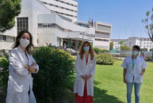 HUVMacarena's tweet photo. Enhorabuena a la Unidad de @endo_mac del @HUVMacarena, premiada por la @SEDiabetes
El premio, que se otorga a jóvenes investigadores, reconoce la #innovación de una iniciativa que ayudará a diseñar un #glucométro no invasivo, indoloro y de bajo coste
➕ℹ️👉https://t.co/SwqmDjDdMt https://t.co/ftz9j0r1kN