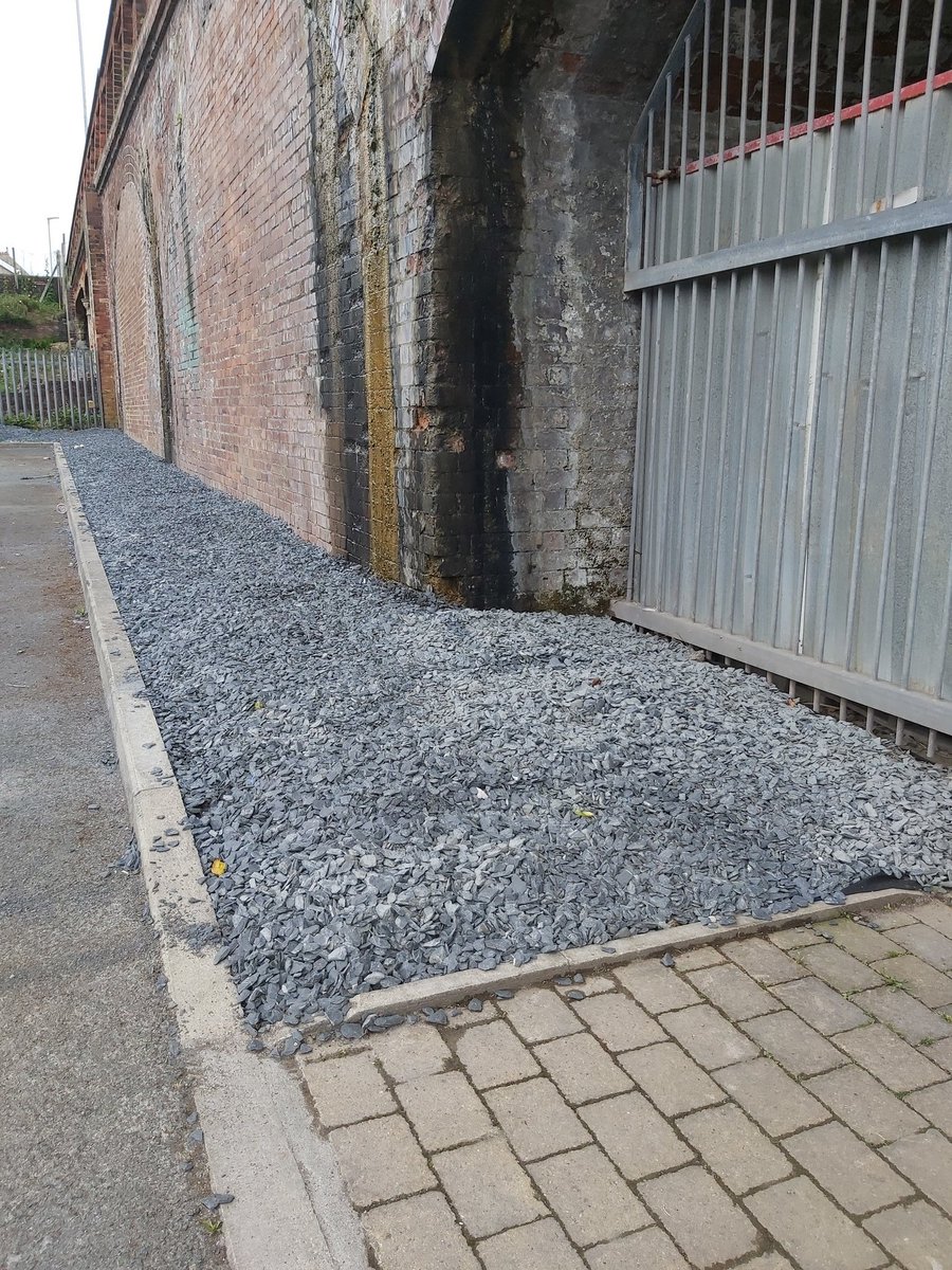 greenheartden's tweet photo. Network Rail have finished their repairs to the brickwork on the arches and have very kindly reinstated the boarders with new slate chippings. https://t.co/iZaUG0j8vB