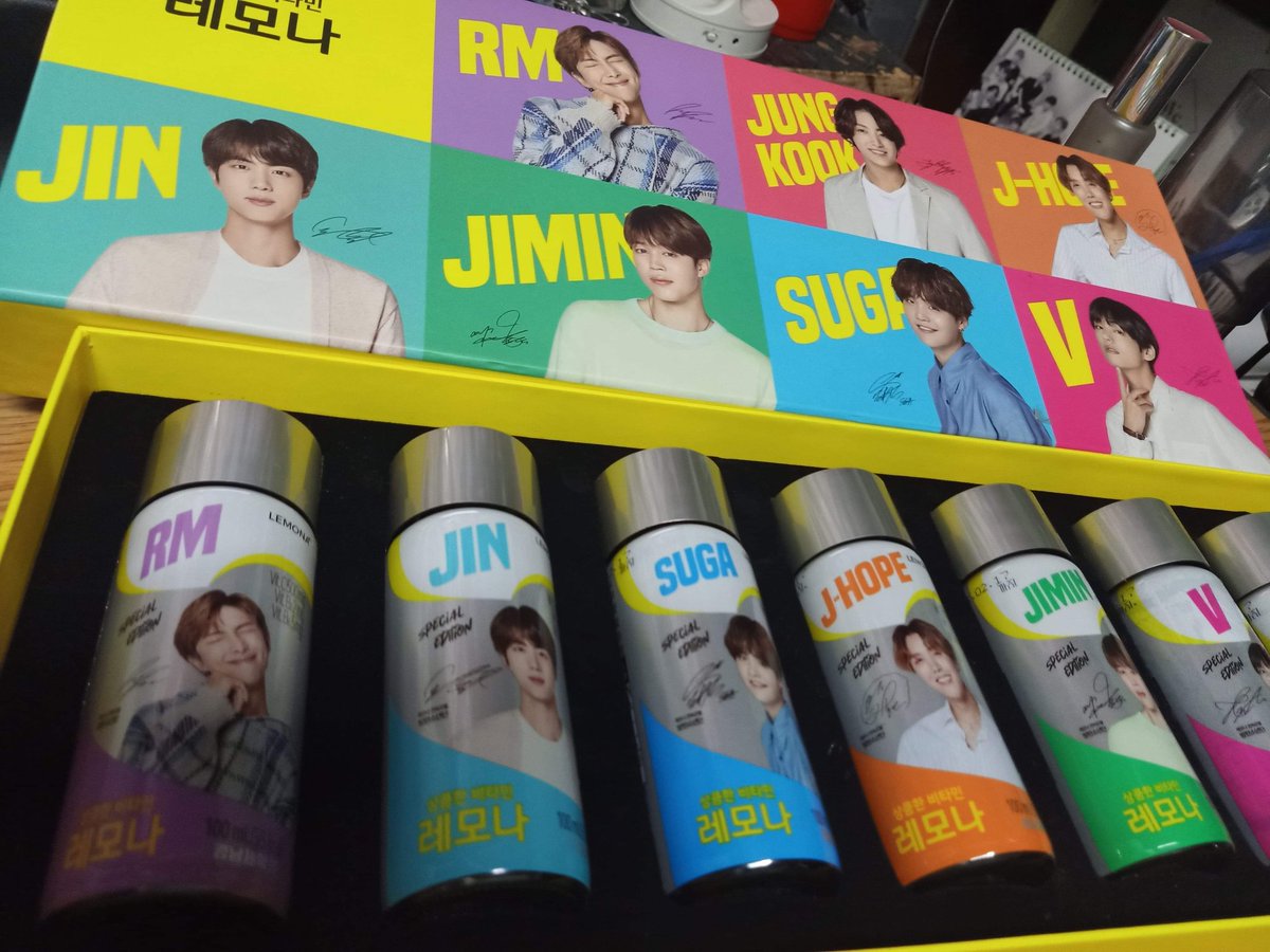 VginBaseline7's tweet photo. Yebah! At last! Kamsahamnida maknae @jnjyeppeoshoppe !
Borahae! 💜🤟
#ArmyLife
#BTSARMY
#BTSLemona
#armybomb
@BTS_twt
#ProudBTSArmyMom https://t.co/mZ9VgjLxUm