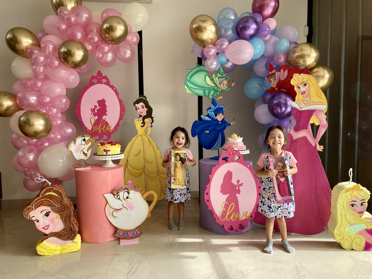 JoseManriqueM's tweet photo. ¡Muy feliz cumpleaños a mis mágicas princesas! ❤️❤️ https://t.co/y80CYDU3Dt