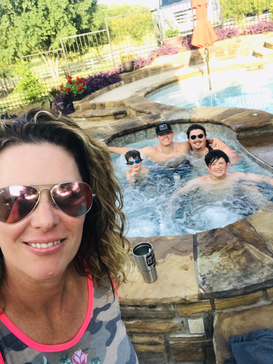 amandaducharme's tweet photo. Sunset Selfie#boymom #tardytweet #summerselfiechallenge #EarlyLiteracyGISD https://t.co/JGvsAU3ZHD