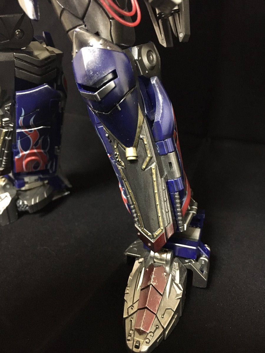 tfkouichi's tweet photo. ユニークトイズのチャレンジャー、随分前に光沢を修正し撮影したもの。
やっぱり塗装すると化けるね。 https://t.co/9AIkQO5fMN