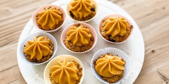 ibookedonline's tweet photo. Check out this delicious recipe for cinnamon and maple oat breakfast muffins, from the fabulous PT, Kate at @BrockencoteHall 

Easy to make at home for a healthy breakfast treat 😋@mevmeclothing
https://t.co/MRKN58cdCj

🎁: https://t.co/7xYUHHkqXS
👀: @BrockencoteHall https://t.co/Fjsi78W4Fz