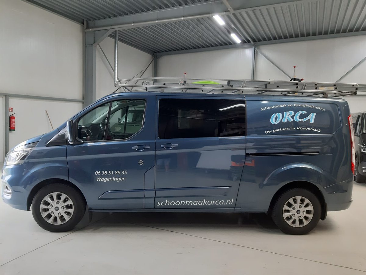 Autobeletterd's tweet photo. Voor Schoonmaak &amp; Bedrijfsdiensten Orca uit #Wageningen hebben wij recent hun nieuwe #Ford #Transit #Custom beletterd. Hierdoor is de wagen een rijdend #visitekaartje geworden. Ook een mooie belettering op uw auto? https://t.co/wfpa3war1z #autobelettering https://t.co/iRkPI9FJ4z