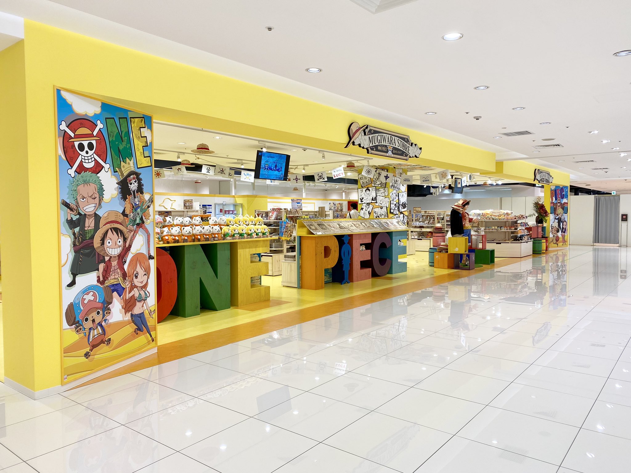 大阪新店速報 大丸梅田店13階のユニクロ跡地には ワンピースの公式グッズショップ 麦わらストア がオープンしました 同じ階には ポケモンセンターオオサカ トミカショップなどもあります T Co Jjex1iusao Twitter