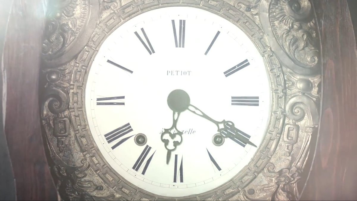 vixxawols's tweet photo. thinking about the fact that in Eternity, the clock stops at 6:20 which is vixx in roman numerals

6 = VI
20 = XX https://t.co/2I7QFqCzmq