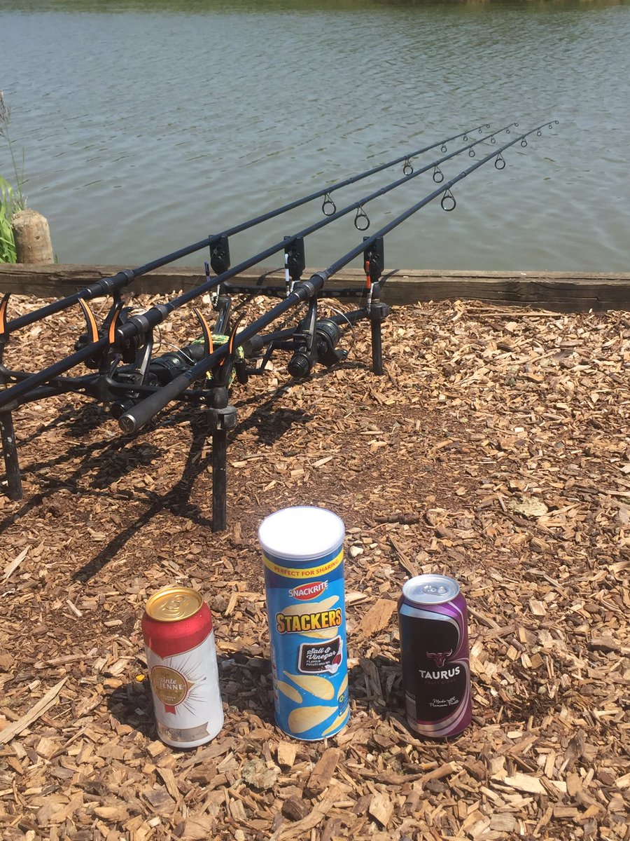 Timdavies951976's tweet photo. I’m sorted but 36 hours in and not a nibble @AldiUK do you have any suggestions ? #bargains #snacks #nofish #lagerorcider #carp #missingfish https://t.co/X9yLsp3cS3