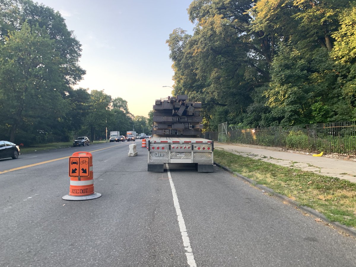 D00RZ0NE's tweet photo. #FixFlatbush #bikeNYC lane update: https://t.co/V62fTIZ2I5