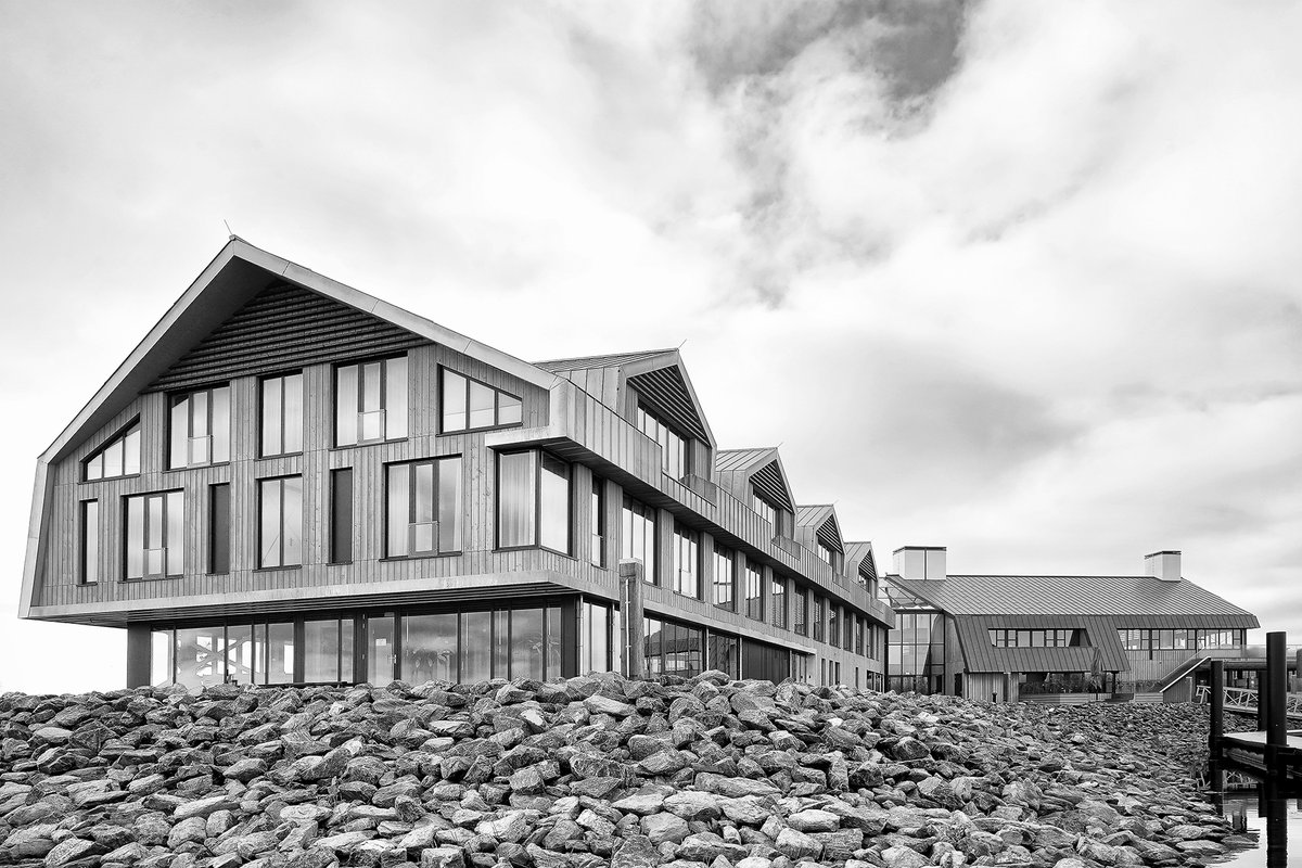 BINTarchitecten's tweet photo. Centrumgebouw Oesterdam Resort Tholen

#oesterdam #resort #centrumgebouw #architectuur #architecture #bint #leisure #hotel #restaurant #zink #marinabeachclub #jachthaven #wellness #zeeland #tholen #vakantiepark #archdaily #archilovers #archdesign 📷 AMA architectural materials https://t.co/Six62jbqyD