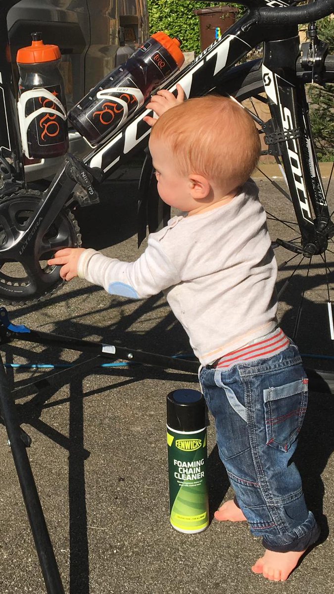 BambiMoo's tweet photo. @MitcheltonSCOTT @bikeonscott He does! @FenwicksBike @TORQfitness https://t.co/FsnPqzxpdB