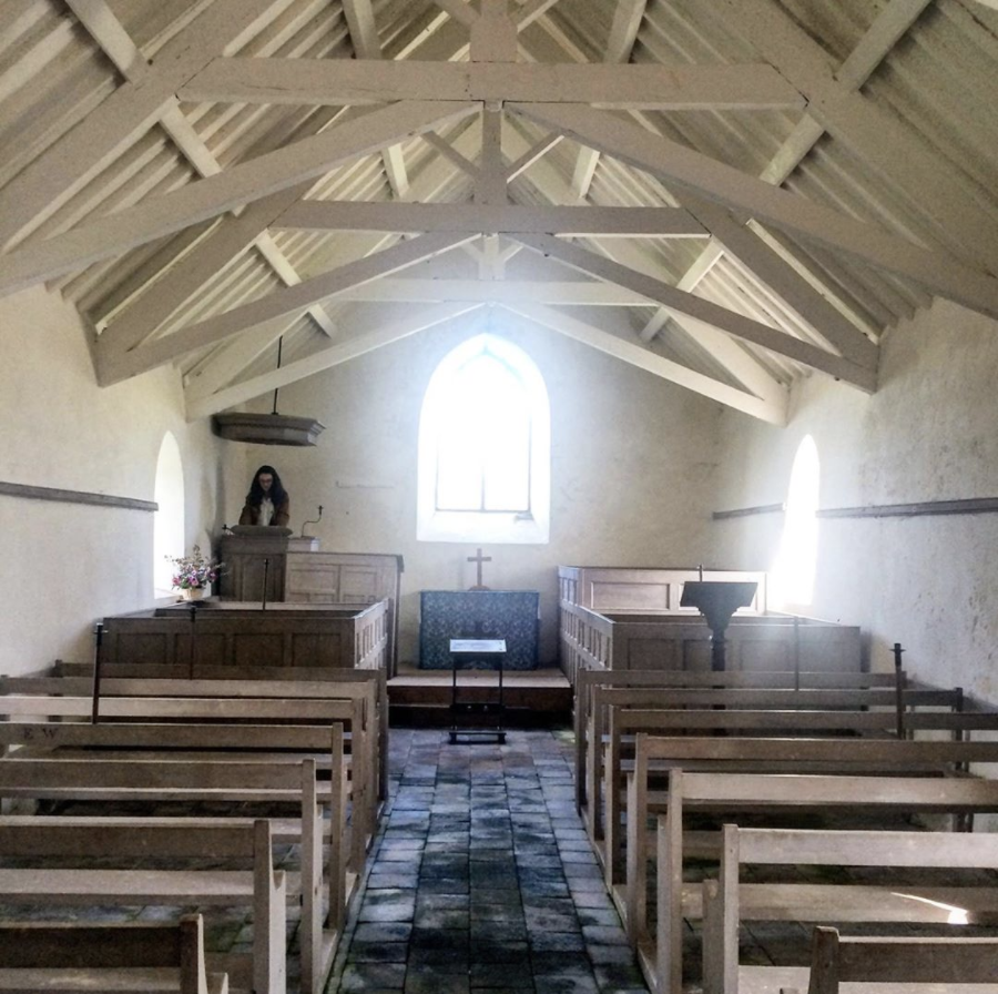 4. Penllech (1840). Increadibly hard to pick amongst many magical  @friendschurches for my 10 (its a terrific organisation - do join). Penllech is on the Llŷn Peninsula & you have to go through a farm 1st. The interior is bright & calm. It is a cliche but centuries dissolve here.