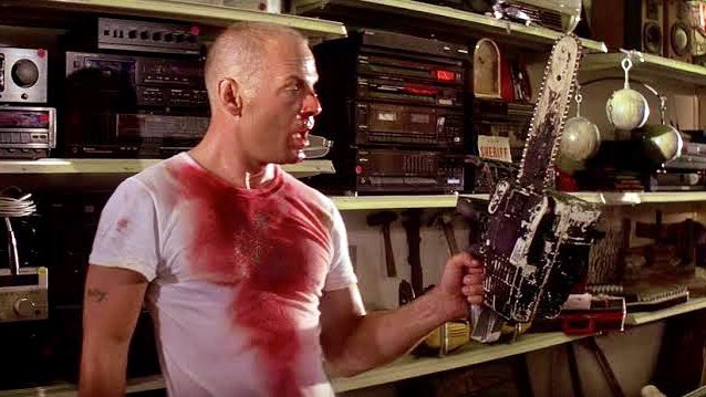 パルプ・フィクション』で、 ブルースウィリスが色々持ち替えた武器