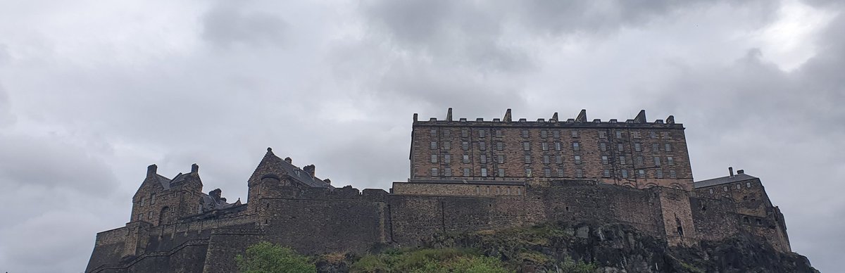 20Dining's tweet photo. For all of our customers missing the brilliant and unique view from our restaurant, here's very close to it...3 floors down today. 
#EdinburghCastle #amazingview https://t.co/Rp9jFDEA93