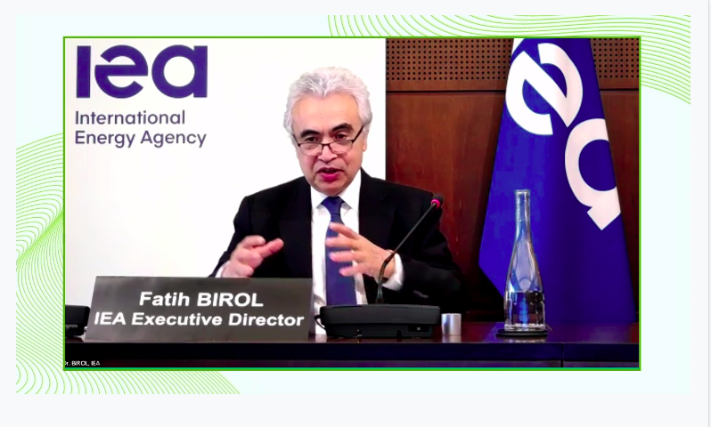 If you want to win the match, you have to keep your eye on the ball ⚽️The magic word to reach zero-net emission is #innovation➡️this will lead to #cleanenergy - #economic growth &amp; #jobs - Fatih Birol <a href="/IEABirol/">Fatih Birol (old account)</a> during the digital #retrofeed <a href="/euenergyweek/">European Sustainable Energy Week</a> <a href="/IEA/">International Energy Agency</a> <a href="/Energy4Europe/">Energy4Europe 🇪🇺</a>