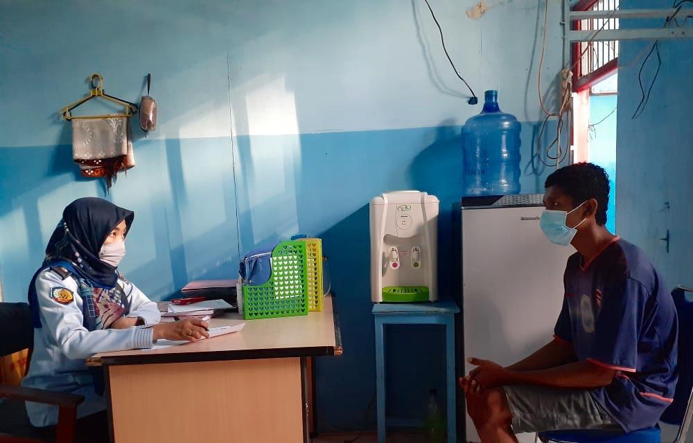 Pemeriksaan Kesehatan (TB dan HIV), Pemeriksaan Hasil Rapid Test #COVID__19 Oleh Petugas Medis Dan Skrining Kesehatan Mental Tahanan Baru Oleh Psikolog Lapas #Baubau UPT <a href="/DITJEN_PAS/">DitjenPemasyarakatan</a> @Kemenkumham_RI Sebelum Di Tempatkan Di Blok MAPENALING