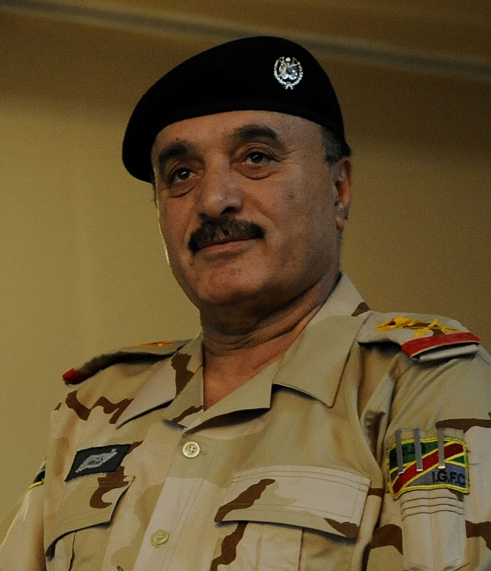 Idem pour le général Abboud Qanbar (à gauche), chef d'État-major adjoint de l'armée irakienne ; ou le général Ali Ghaidan Majid, qui avait dégarni Mossoul et la province de Ninive entière, et abandonné le contrôle des axes routiers sans lesquels nulle progression n’est possible…