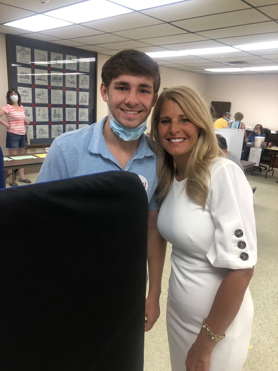 Beth Parlato tweet media