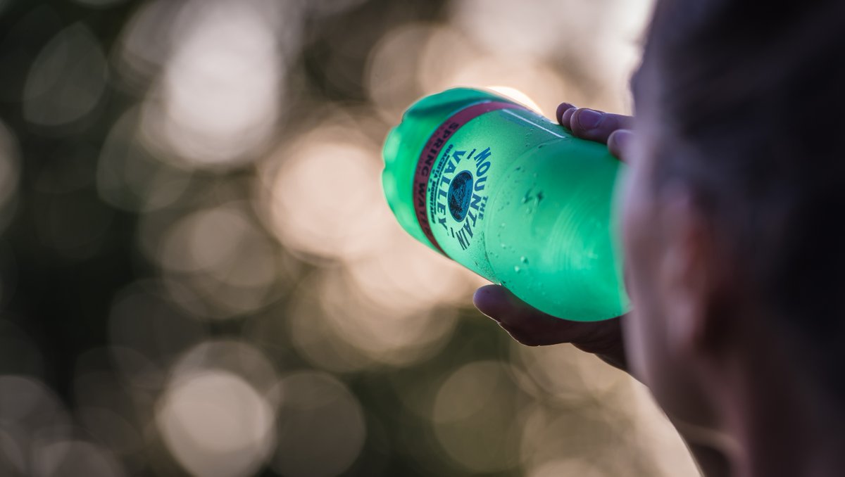 WaterEvent's tweet photo. Happy National Hydration Day! With temperatures rising, stay hydrated this summer with Water Event Pure Water Solutions. Do your body a favor and #drinkmorewater. #WaterEvent #WaterDelivery #MountainValleyWater #NationalHydrationDay #StayHydrated⁠ https://t.co/PuHmBZD6hU