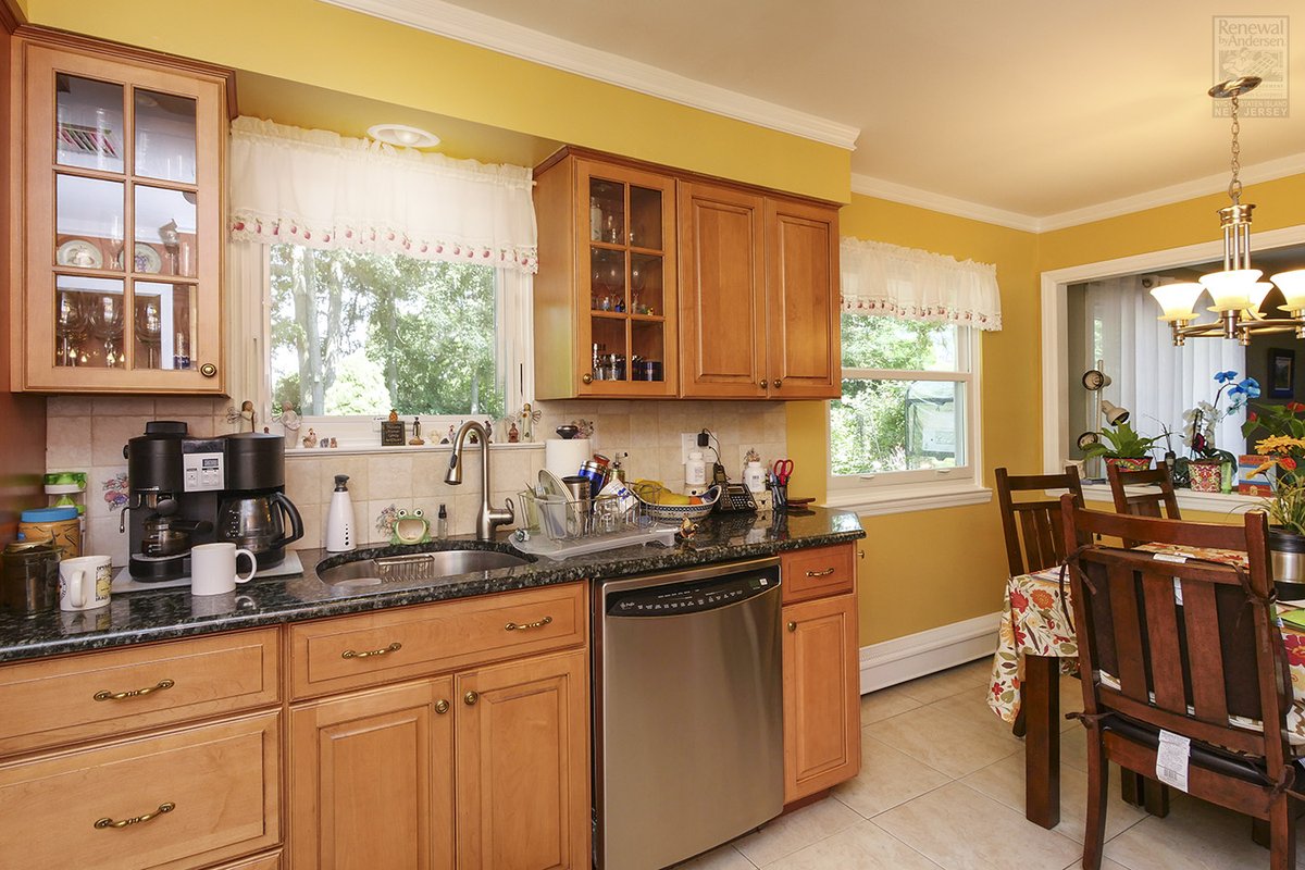 RBANewJersey's tweet photo. We installed a new awning #window and double hung window in this pleasant #kitchen and #dinette...
#windowcompany #awningwindow #doublehungwindow #kitchenwindow #diningroomwindow #homewindow #home #homeimprovement #renovate #renovation #newjersey #renewalbyandersen #andersen https://t.co/dAfzwXxN6A