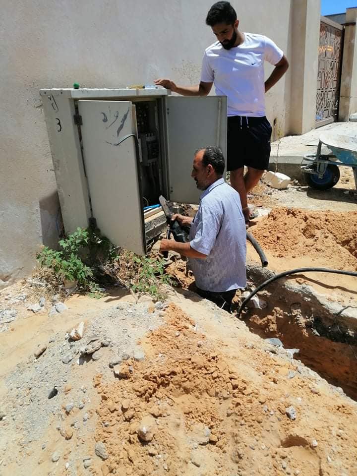 Aalkhraba's tweet photo. قامت دائرة التركيبات العامة التابعة لإدارة توزيع طرابلس بتنفيذ أعمال الصيانة شملت تركيب كوابل حجم 95 ضغط منخفص من صندوق التوزيع إلى العامود على المحطة الجاهزه القماطي ، وكذلك شد أسلاك ، كما شملت أعمال الصيانة إجراء وصلة ضغط منخفض حجم 240 مم ، كما شملت أيضاً إجراء وصلة حجم 95 مم . https://t.co/kamtYB6o4g