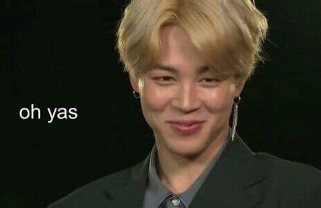 NamjoonsCrabs02's tweet photo. @AGUSKIT93 @olyforwarren Yes sis 👏🏻👏🏻👏🏻 https://t.co/KHte5DBFRt