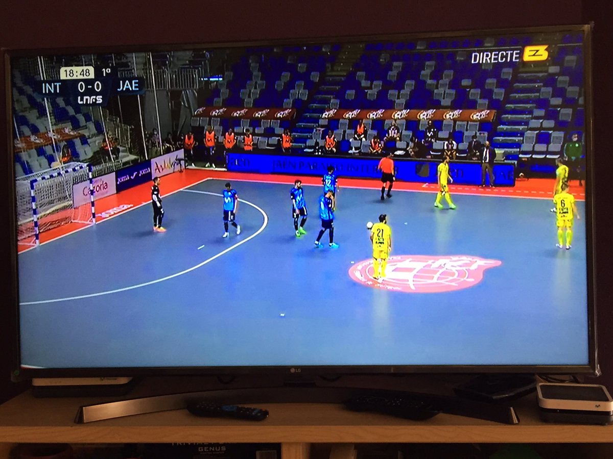 Gerard_Artigas's tweet photo. Futsal is back, I missed you so much.
❤️⚽️
#threemonthslater https://t.co/dQEH1o43Aq
