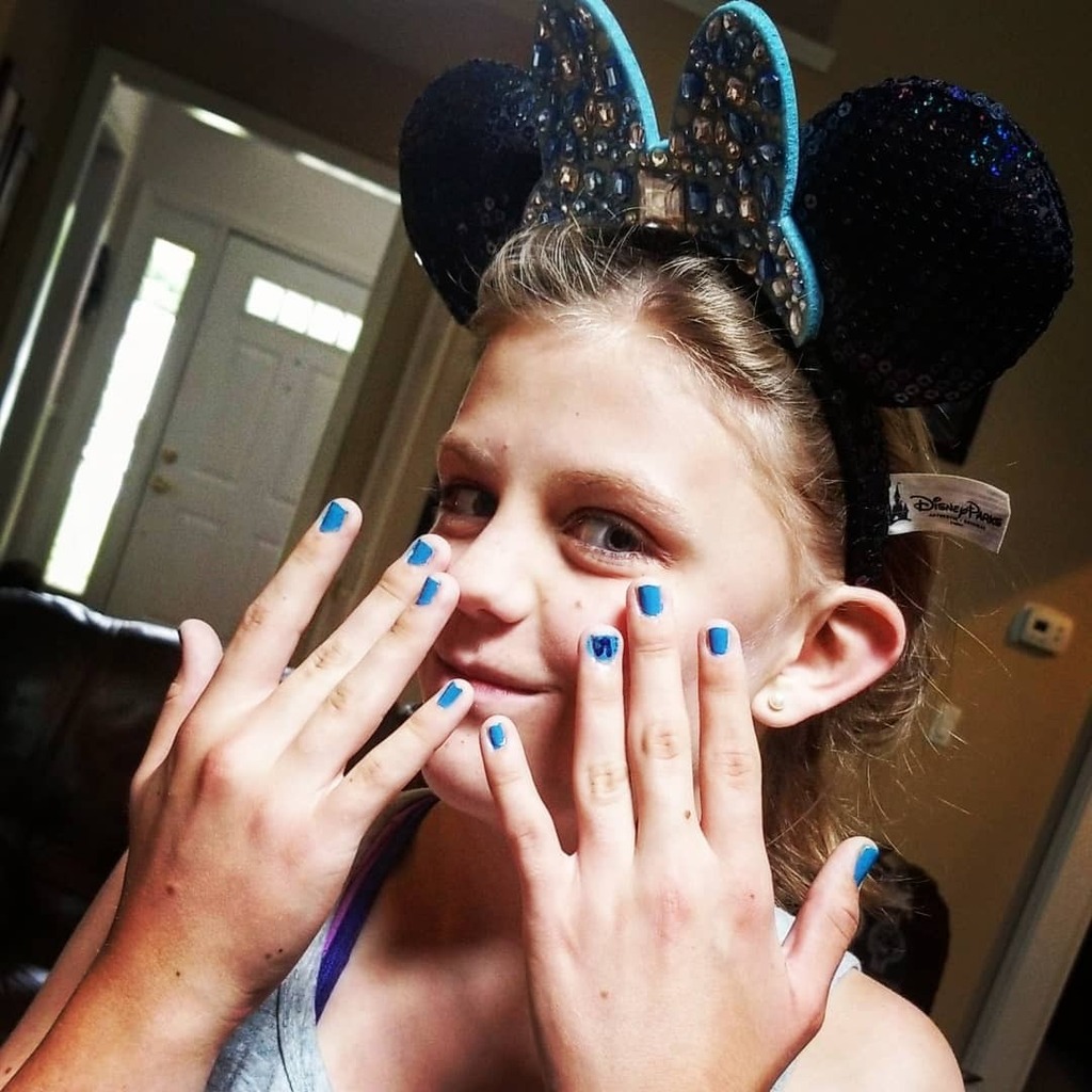 FotosComingSoon's tweet photo. Someone is having #DisneylandDreams ๐ฐ
#DivaPrincess #DisneyLover #ReadyForAVacation https://t.co/423JKcQPr7