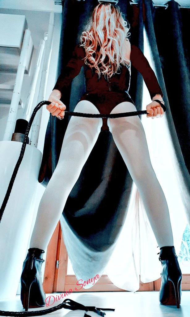 sonya54605342's tweet photo. If you want my attention,Pay! Before writing to me, make sure you have a full wallet!Otherwise you stay in your useless life!👿💸
@Yourdominatrix @Afrenchpuppy @piggyslavery1 @slavekane loser @Findompromo_7 @RTL0SER #FinDom #paypig #chashslave moneyslave https://t.co/BJVcYvmYbY