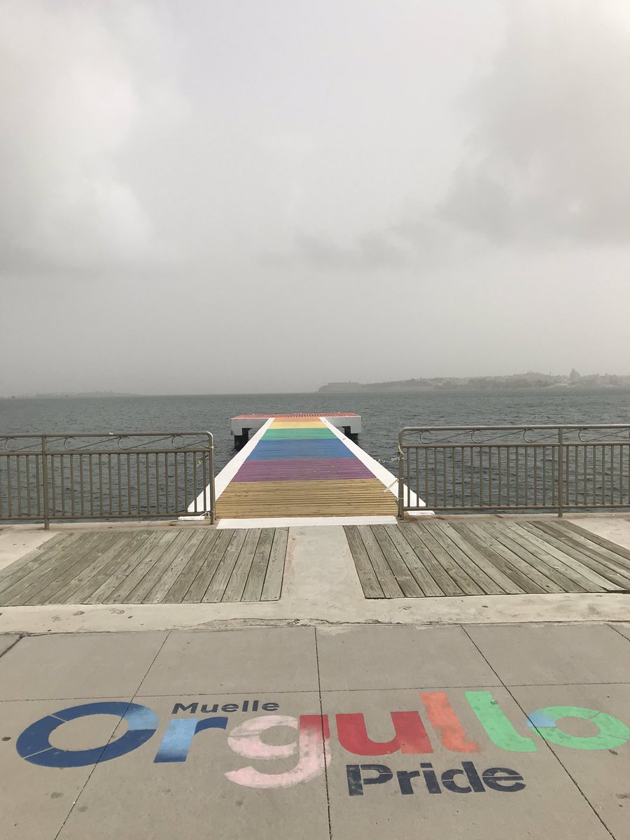 julieeopolis's tweet photo. @DavidBegnaud  @danicacoto It’s a hazy one out there today due to the Saharas. Fingers crossed it does the trick and the hurricanes stay away. #OldSanJuan from Cataño https://t.co/ZoNzj6RuNy