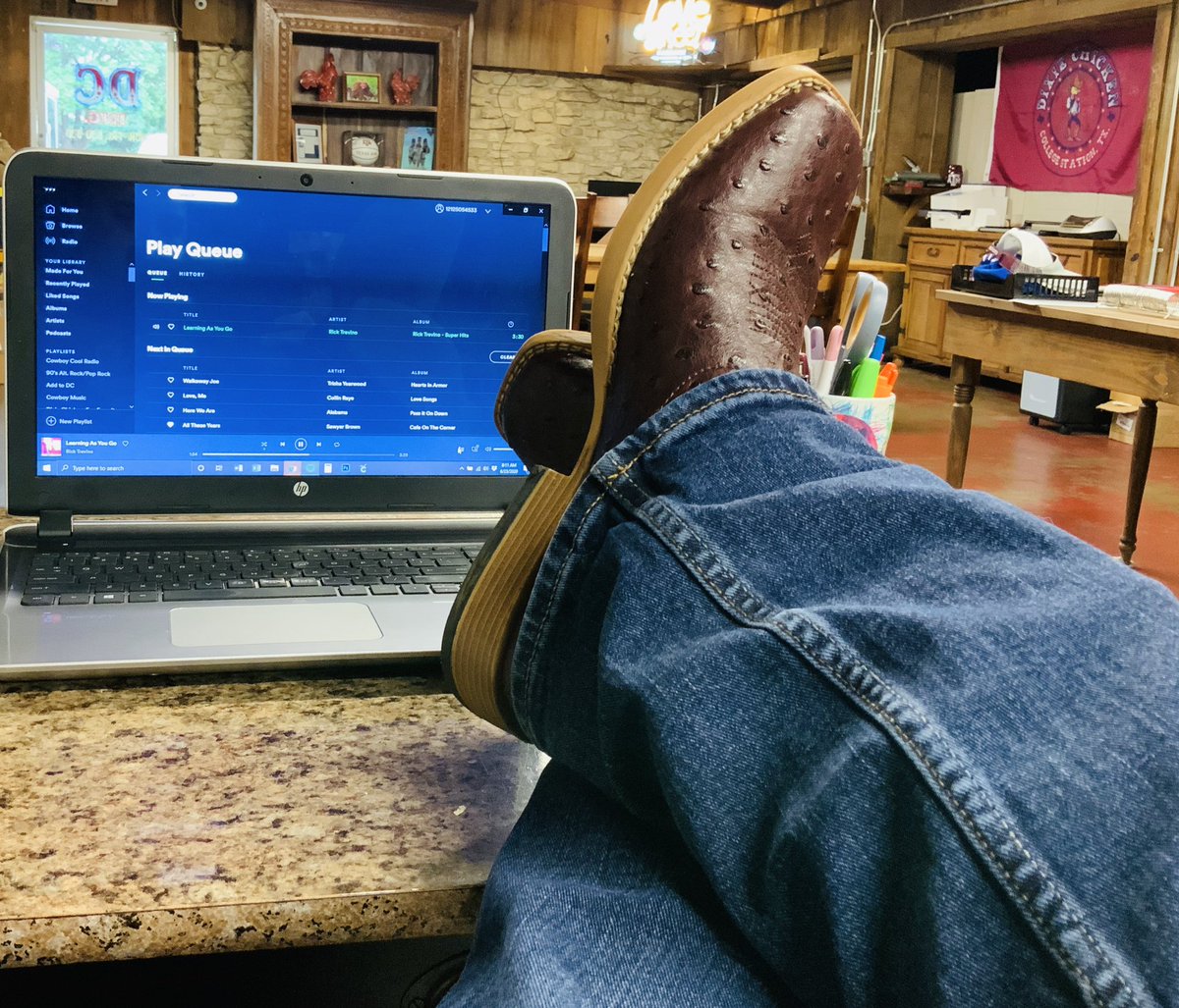 TheAdamDrake's tweet image. There’s just something about kicking boots up on the desk after setting up a kick ass @Spotify queue of great country music. #BootLife #BootsAreBest #YeeHaw @JArnoldTAMU85 @_CJCasey
