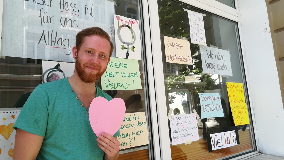 Vielen Dank für die zahlreichen Solidaritätsbekundungen! Die Aktionen gegen #floriankusche und das #queerunity haben noch mal sichtbar gemacht, mit welcher Diskriminierung wir täglich zu tun haben: