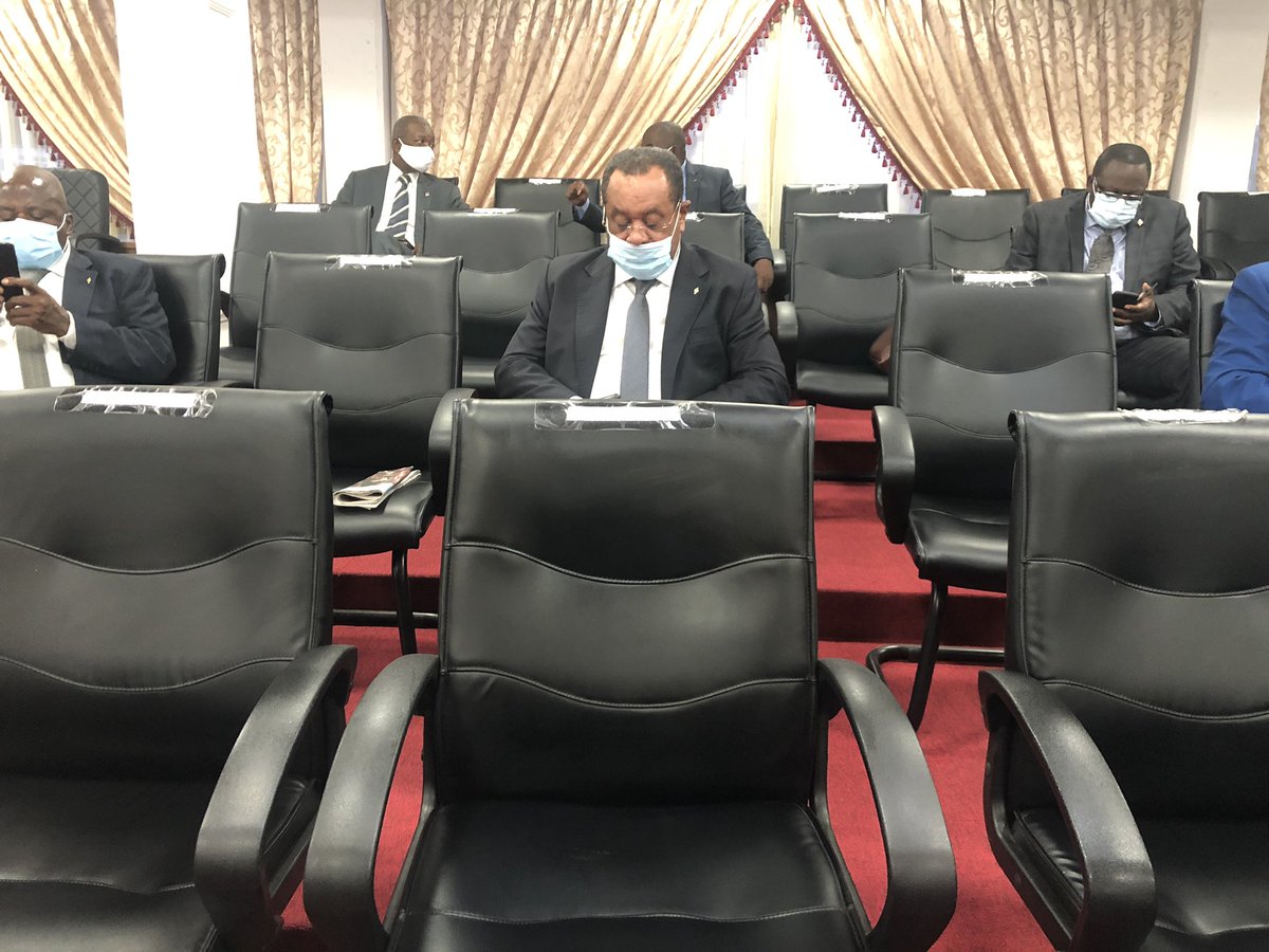 ImmongaultR's tweet photo. Moment difficile. Être assis en plénière à une chaise de celle qu’occupait mon frère E.Issoze Ngondet#Dure réalité,Il est parti. Lors de la dernière plénière il était assis à une chaise à côté de moi #nous échangions comme d’habitude et apprécions les interventions des collègues. https://t.co/1w3BUkIaVZ