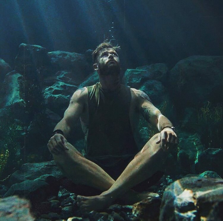 GreekDeity's tweet photo. ❝ I crave a love so deep the ocean would be jealous. ❞ https://t.co/nn7MyNuvfb