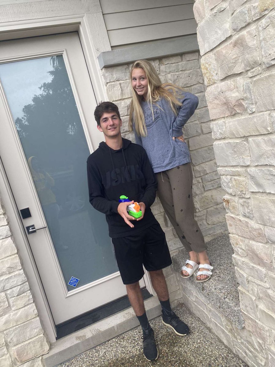 squirtinonthew1's tweet photo. @WATERWARS_2020 @PEWPEWPEW20200 https://t.co/m9UrxAqNYH